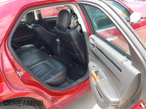 2008 Chrysler 300 C Hemi with VIN 2C3LA63H38H193822, listed as a IAAI auction lot 42043405 with 108,945 mi miles. Bid and sale history available at carsss.com. Image 8.