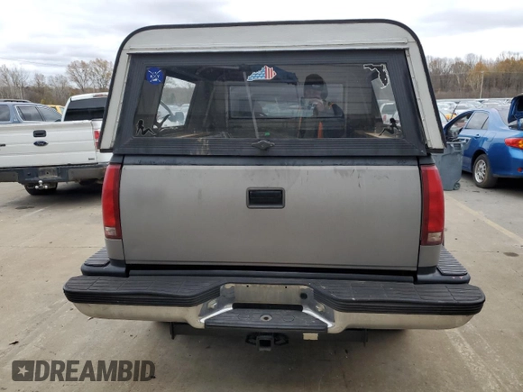 1994 GMC Sierra 1500 with VIN 2GDEK19K2R1544894, listed as a Copart auction lot 81806224 with 208,213 mi miles and Clean Title. Bid and sale history available at DreamBid. Image 6.