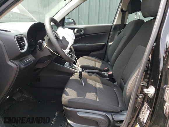 2022 Hyundai Venue SE with VIN KMHRB8A37NU156301, listed as a Copart auction lot 58403375 with 146,774 mi miles and Salvage title. Bid and sale history available at DreamBid. Image 7.