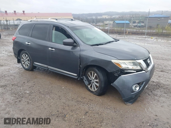 2014 Nissan Pathfinder SV with VIN 5N1AR2MM2EC607490, listed as a IAAI auction lot 42015773 with 139,905 mi miles. Bid and sale history available at carsss.com. Image 1.