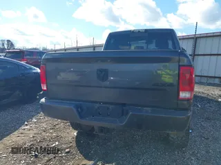 2018 Ram 2500 Big Horn with VIN 3C6UR5DLXJG341371, listed as a IAAI auction lot 41371836 with 197,924 mi miles. Bid and sale history available at carsss.com. Image 17.