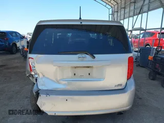 2008 Scion xB z VIN JTLKE50E981039750, wystawiony jako IAAI lot #41978655 z przebiegiem 319 875 mil mil oraz . Historia ofert i sprzedaży dostępna na DreamBid. Obrazek 17.