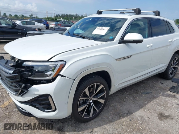 2024 Volkswagen Atlas SEL Premium R-Line с VIN 1V2FE2CA2RC229396, выставлен на аукционе IAAI как лот 42022827 с пробегом 8 691 миль миль и . История ставок и продаж доступна на DreamBid. Изображение 17.