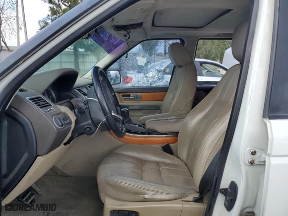 2011 Land Rover Range Rover Sport SC with VIN SALSH2E42BA273682, listed as a Copart auction lot 44811675 with 0 mi miles and Salvage Title. Bid and sale history available at carsss.com. Image 7.