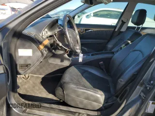 2007 Mercedes-Benz E 550 with VIN WDBUF72X57B086440, listed as a Copart auction lot 42975855 with 178,032 mi miles and Salvage Title. Bid and sale history available at DreamBid. Image 7.