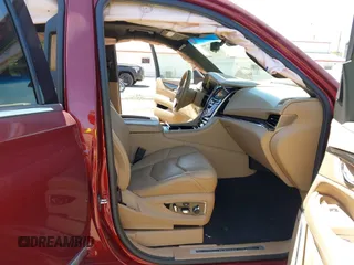 2018 Cadillac Escalade ESV Platinum z VIN 1GYS4KKJXJR270598, wystawiony jako IAAI lot #42238452 z przebiegiem 60 194 mil mil oraz . Historia ofert i sprzedaży dostępna na DreamBid. Obrazek 5.