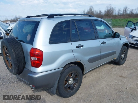 2005 Toyota RAV4 with VIN JTEHD20V550045159, listed as a IAAI auction lot 42119374 with 111,611 mi miles. Bid and sale history available at carsss.com. Image 4.