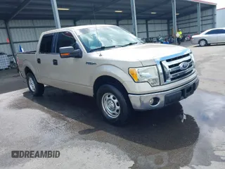 2010 Ford F-150 XL with VIN 1FTEW1C84AFD29603, listed as a IAAI auction lot 41960726 with 260,297 mi miles. Bid and sale history available at carsss.com. Image 1.