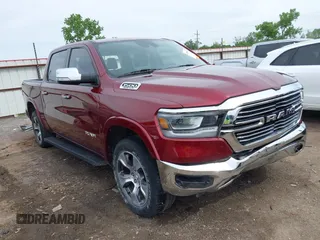 2022 Ram 1500 Laramie z VIN 1C6SRFJT2NN417132, wystawiony jako IAAI lot #42184378 z przebiegiem 26 549 mil mil oraz . Historia ofert i sprzedaży dostępna na DreamBid. Obrazek 1.