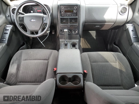 2009 Ford Explorer XLT z VIN 1FMEU63E79UA43921, wystawiony jako Copart lot #80440984 z przebiegiem 251 817 mil mil oraz Czysty tytuł • Clean title. Historia ofert i sprzedaży dostępna na DreamBid. Obrazek 8.