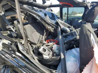 2018 Jeep Wrangler Unlimited Sport S z VIN 1C4HJXDGXJW230269, wystawiony jako Copart lot #53250765 z przebiegiem Nie podano mil oraz Nie do naprawy • Non repairable. Historia ofert i sprzedaży dostępna na DreamBid. Obrazek 13.