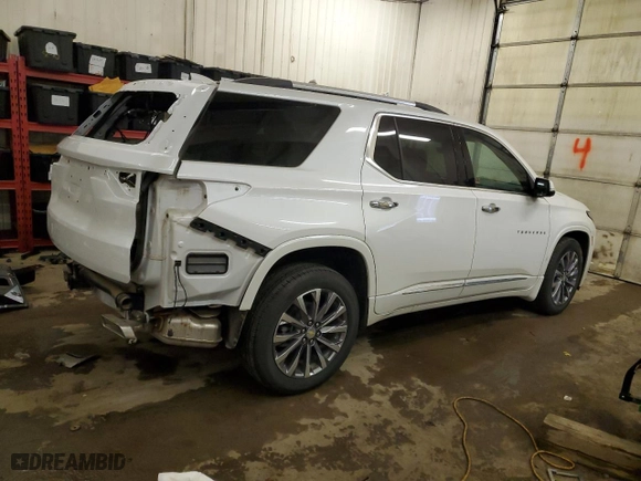 2022 Chevrolet Traverse Premier with VIN 1GNEVKKW8NJ165985, listed as a Copart auction lot 38068244 with 11,007 mi miles. Bid and sale history available at carsss.com. Image 3.