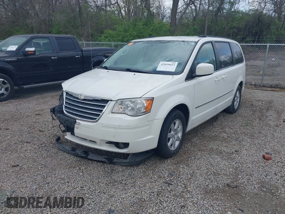 2010 Chrysler Town & Country Touring with VIN 2A4RR5D19AR432617, listed as a IAAI auction lot 42059653 with 189,582 mi miles. Bid and sale history available at carsss.com. Image 2.