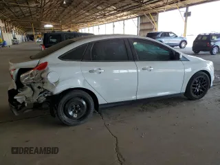 2013 Ford Focus SE z VIN 1FADP3F23DL222405, wystawiony jako Copart lot #54747795 z przebiegiem 88 472 mil mil oraz Szkody całkowita. Historia ofert i sprzedaży dostępna na DreamBid. Obrazek 3.