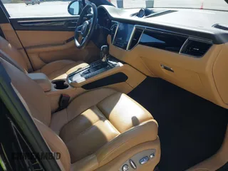 2017 Porsche Macan with VIN WP1AA2A59HLB83303, listed as a IAAI auction lot 42077782 with 90,344 mi miles and . Bid and sale history available at DreamBid. Image 5.