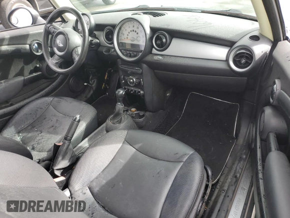 2012 MINI Clubman z VIN WMWZF3C55CT190117, wystawiony jako Copart lot #42514915 z przebiegiem 150 421 mil mil oraz Szkoda całkowita • Salvage title. Historia ofert i sprzedaży dostępna na DreamBid. Obrazek 8.