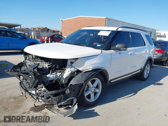 2019 Ford Explorer XLT with VIN 1FM5K7D83KGA27725, listed as a IAAI auction lot 40452438 with 76,913 mi miles and . Bid and sale history available at DreamBid. Image 2.