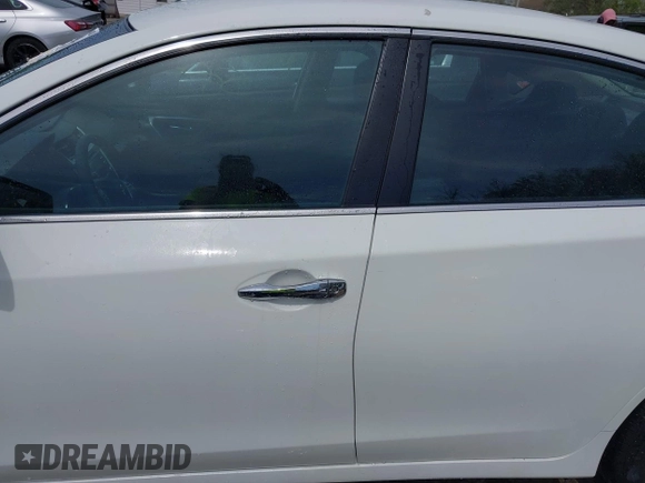 2016 Nissan Altima SL with VIN 1N4AL3AP1GC201767, listed as a IAAI auction lot 42050266 with 120,652 mi miles and . Bid and sale history available at carsss.com. Image 15.