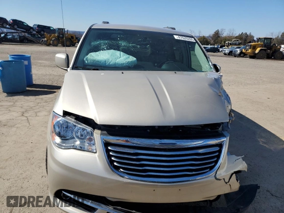 2015 Chrysler Town & Country Touring with VIN 2C4RC1BG8FR727044, listed as a Copart auction lot 47620265 with Not Provided miles and Salvage Title. Bid and sale history available at DreamBid. Image 5.