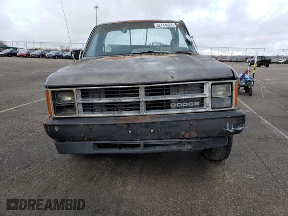 1989 Dodge Dakota S z VIN 1B7GL26X9KS129335, wystawiony jako Copart lot #82744003 z przebiegiem 174 152 mil mil oraz Szkoda całkowita • Salvage title. Historia ofert i sprzedaży dostępna na DreamBid. Obrazek 5.