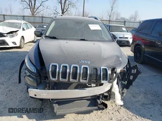 2018 Jeep Cherokee Limited with VIN 1C4PJMDX1JD541031, listed as a IAAI auction lot 41770716 with 67,891 mi miles. Bid and sale history available at carsss.com. Image 12.