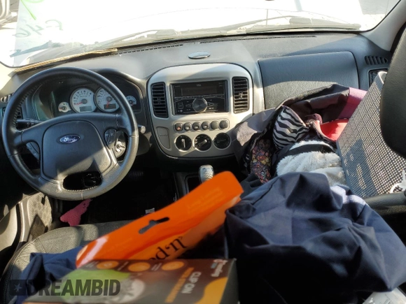 2005 Ford Escape Limited с VIN 1FMYU941X5KB52194, выставлен на аукционе Copart как лот 48726645 с пробегом Не указан миль и Списание • Salvage title. История ставок и продаж доступна на DreamBid. Изображение 8.