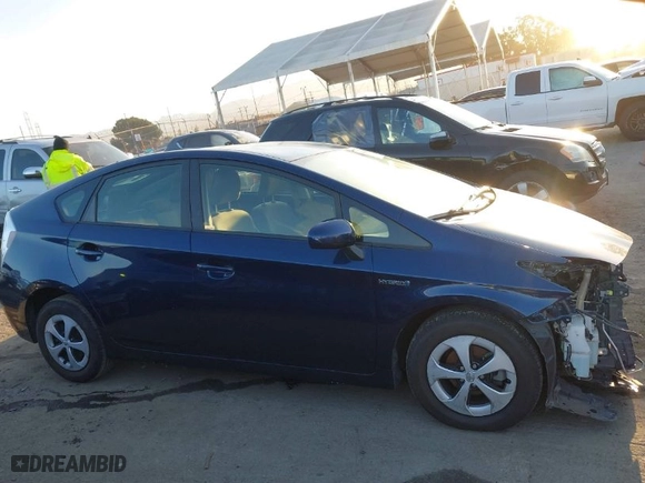 2015 Toyota Prius Four with VIN JTDKN3DUXF1998475, listed as a IAAI auction lot 41848450 with 176,229 mi miles. Bid and sale history available at carsss.com. Image 14.