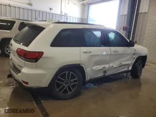 2019 Jeep Grand Cherokee Trailhawk with VIN 1C4RJFLGXKC695377, listed as a Copart auction lot 43233835 with 44,477 mi miles and Salvage Title. Bid and sale history available at carsss.com. Image 3.