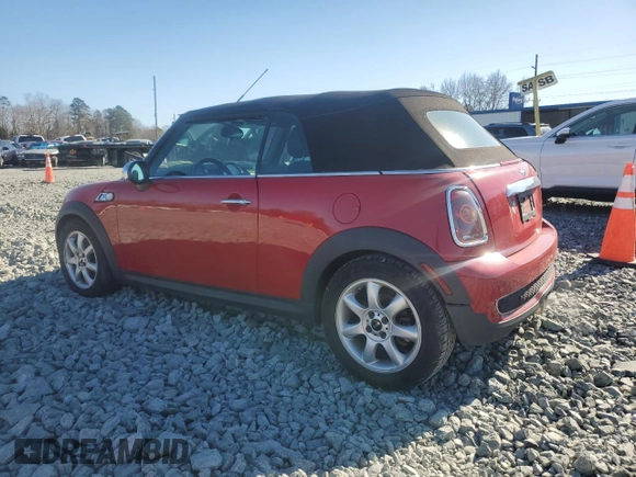 2010 MINI Convertible S z VIN WMWMS3C57ATZ85589, wystawiony jako Copart lot #41797795 z przebiegiem 128 059 mil mil oraz Czysty tytuł • Clean title. Historia ofert i sprzedaży dostępna na DreamBid. Obrazek 2.