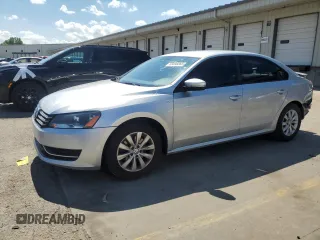 2015 Volkswagen Passat Limited Edition Edition z VIN 1VWAT7A38FC034821, wystawiony jako Copart lot #56656065 z przebiegiem 144 911 mil mil oraz Szkoda całkowita • Salvage title. Historia ofert i sprzedaży dostępna na DreamBid. Obrazek 1.