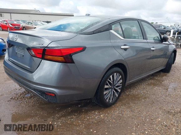 2023 Nissan Altima SV z VIN 1N4BL4DV9PN329053, wystawiony jako IAAI lot #42373968 z przebiegiem 50 729 mil mil oraz . Historia ofert i sprzedaży dostępna na DreamBid. Obrazek 4.
