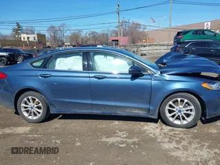 2019 Ford Fusion SE with VIN 3FA6P0H75KR238698, listed as a IAAI auction lot 41817222 with 1 mi miles. Bid and sale history available at carsss.com. Image 13.