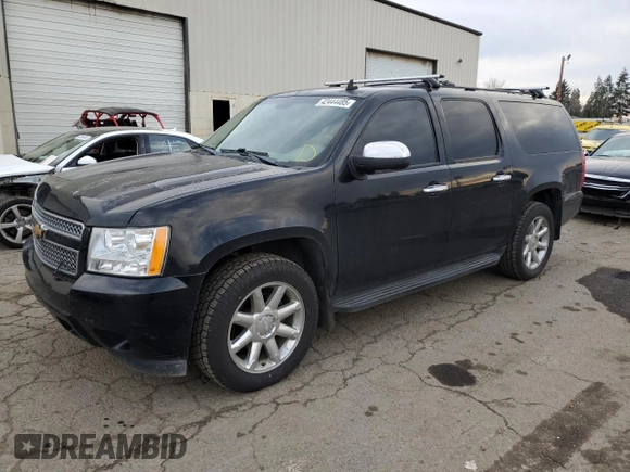 2008 Chevrolet Suburban LT w/3LT with VIN 1GNFK16318J239338, listed as a Copart auction lot 42444485 with 222,230 mi miles and Salvage Title. Bid and sale history available at carsss.com. Image 1.