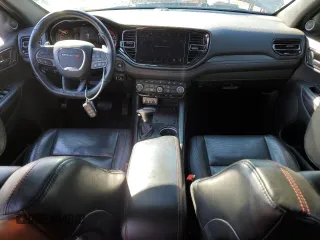 2023 Dodge Durango R/T Plus z VIN 1C4SDHCT8PC567499, wystawiony jako Copart lot #46616325 z przebiegiem 40 049 mil mil oraz Czysty tytuł • Clean title. Historia ofert i sprzedaży dostępna na DreamBid. Obrazek 8.