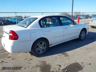 2008 Chevrolet Malibu Classic LT with VIN 1G1ZT58N18F148378, listed as a IAAI auction lot 41277947 with 139,564 mi miles. Bid and sale history available at carsss.com. Image 4.