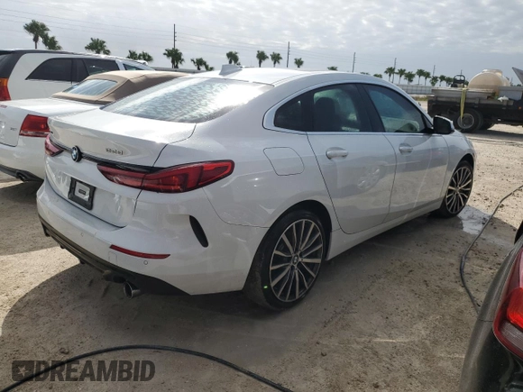 2021 BMW 2 Series 228i xDrive z VIN WBA73AK08M7G68943, wystawiony jako Copart lot #52012645 z przebiegiem 82 395 mil mil oraz Nie do naprawy • Non repairable. Historia ofert i sprzedaży dostępna na DreamBid. Obrazek 3.