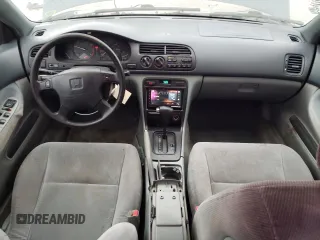 1996 Honda Accord LX with VIN 1HGCD5639TA161978, listed as a Copart auction lot 42516615 with 95,238 mi miles and Salvage Title. Bid and sale history available at DreamBid. Image 8.