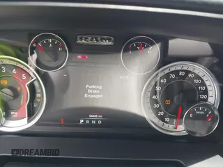 2018 Ram 2500 Laramie с VIN 3C6UR5FL6JG325908, выставлен на аукционе IAAI как лот 42463952 с пробегом 54 496 миль миль и . История ставок и продаж доступна на DreamBid. Изображение 7.