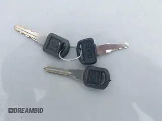 1999 Chevrolet Suburban z VIN 3GNFK16RXXG156463, wystawiony jako IAAI lot #41745169 z przebiegiem 165 541 mil mil oraz . Historia ofert i sprzedaży dostępna na DreamBid. Obrazek 11.