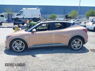 2023 Genesis GV60 Performance z VIN KMUKEDTB2PU008745, wystawiony jako IAAI lot #42444127 z przebiegiem 12 138 mil mil oraz . Historia ofert i sprzedaży dostępna na DreamBid. Obrazek 15.
