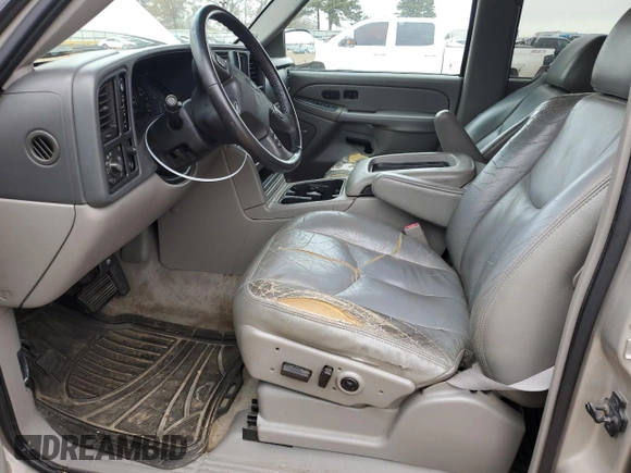 2004 Chevrolet Suburban Z71 with VIN 3GNFK16ZX4G126102, listed as a Copart auction lot 41761465 with 0 mi miles and Salvage Title. Bid and sale history available at carsss.com. Image 7.