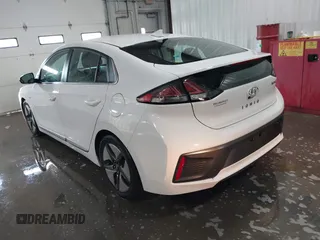 2020 Hyundai Ioniq SEL z VIN KMHC85LC9LU209366, wystawiony jako IAAI lot #41248182 z przebiegiem 120 121 mil mil oraz . Historia ofert i sprzedaży dostępna na DreamBid. Obrazek 3.