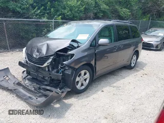 2011 Toyota Sienna LE AAS z VIN 5TDKK3DC1BS045280, wystawiony jako IAAI lot #42389241 z przebiegiem 165 653 mil mil oraz . Historia ofert i sprzedaży dostępna na DreamBid. Obrazek 15.