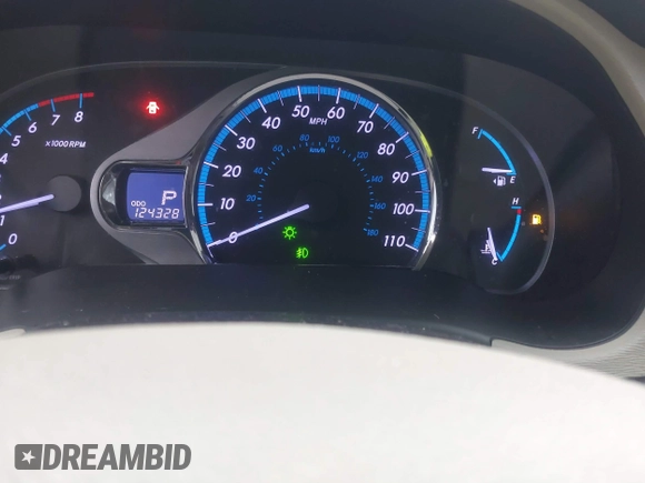 2011 Toyota Sienna XLE with VIN 5TDDK3DC3BS029476, listed as a IAAI auction lot 41393568 with 124,328 mi miles. Bid and sale history available at carsss.com. Image 7.