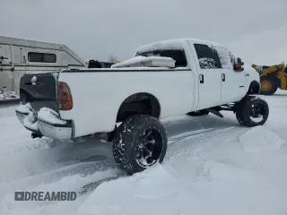 2000 Ford F-350 XL z VIN 1FTSW31F6YEB94351, wystawiony jako Copart lot #45053895 z przebiegiem 378 660 mil mil oraz Szkoda całkowita • Salvage title. Historia ofert i sprzedaży dostępna na DreamBid. Obrazek 3.