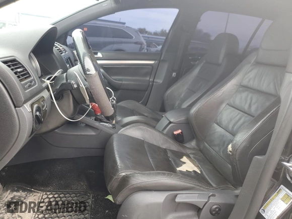 2009 Volkswagen GTI z VIN WVWHV71K79W060784, wystawiony jako Copart lot #70916074 z przebiegiem 142 259 mil mil oraz Nie do naprawy • Non repairable. Historia ofert i sprzedaży dostępna na DreamBid. Obrazek 7.
