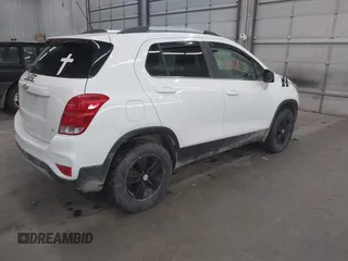 2017 Chevrolet Trax LT z VIN 3GNCJPSB2HL285128, wystawiony jako IAAI lot #41861638 z przebiegiem 129 748 mil mil oraz . Historia ofert i sprzedaży dostępna na DreamBid. Obrazek 4.