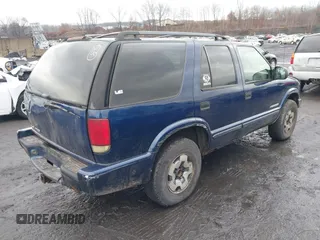 2004 Chevrolet Blazer LS z VIN 1GNDT13X54K156205, wystawiony jako IAAI lot #40983841 z przebiegiem 191 877 mil mil oraz . Historia ofert i sprzedaży dostępna na DreamBid. Obrazek 4.
