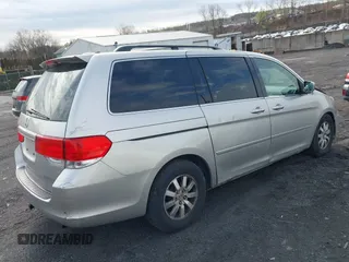 2008 Honda Odyssey EX-L with VIN 5FNRL387X8B075951, listed as a IAAI auction lot 42031880 with 190,233 mi miles. Bid and sale history available at carsss.com. Image 4.