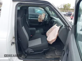 2006 Ford Ranger XL z VIN 1FTYR10U56PA57506, wystawiony jako IAAI lot #42157970 z przebiegiem 144 283 mil mil oraz . Historia ofert i sprzedaży dostępna na DreamBid. Obrazek 5.